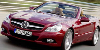 Erste Bilder des Mercedes SL Cabrio