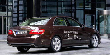 E-Klasse mit Diesel- und Benzin-Hybrid