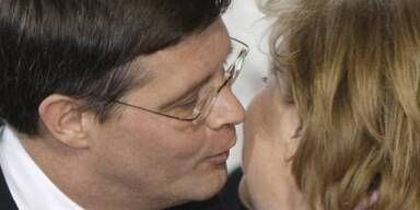 Merkel ist beim Begrüßen der Kollegen wählerisch