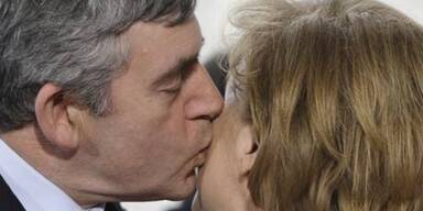 Merkel ist beim Begrüßen der Kollegen wählerisch