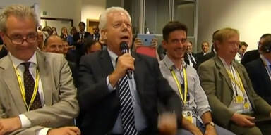 ZDF-Mann singt Merkel ein St&auml;ndchen