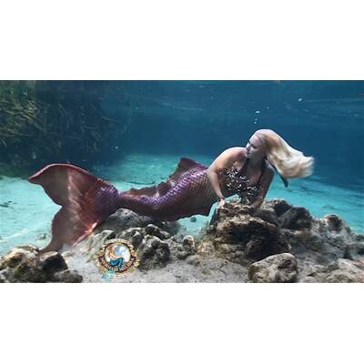 Melissa ist die einzige Meerjungfrau der Welt!