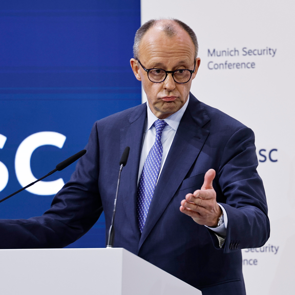 Merz schließt atomare Bewaffnung Deutschlands aus