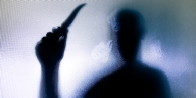 Frau in Favoriten von Afgahne mit Messer bedroht