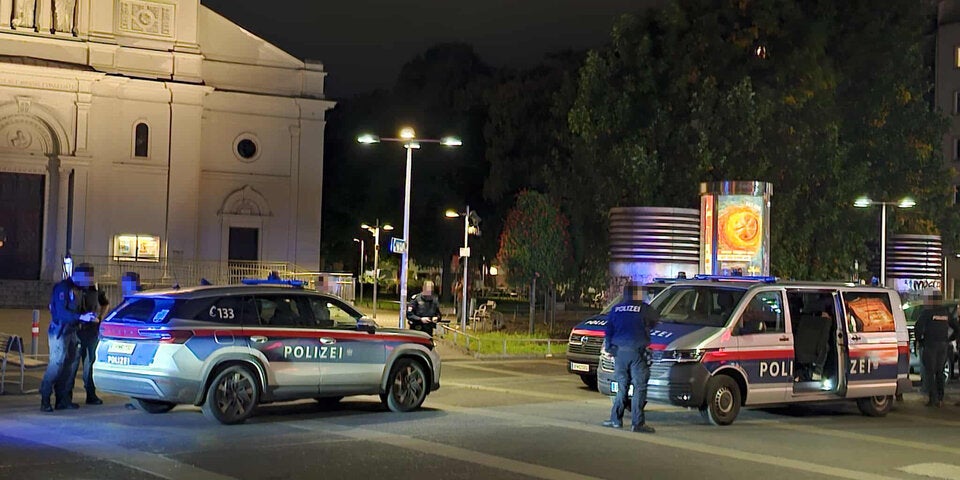 Hotspot-Bezirk Favoriten: Bande sticht auf 25-Jährigen ein