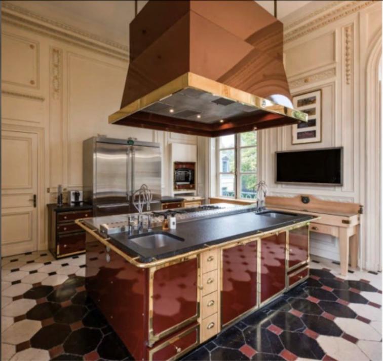 Ein Schnapschuss der geräumigen Küche.