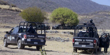 19-facher Mord: 12 Polizisten festgenommen