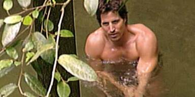 Nackt-Alarm im Urwald