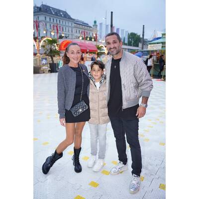 Ines und Fadi Merza mit Sohn Michel