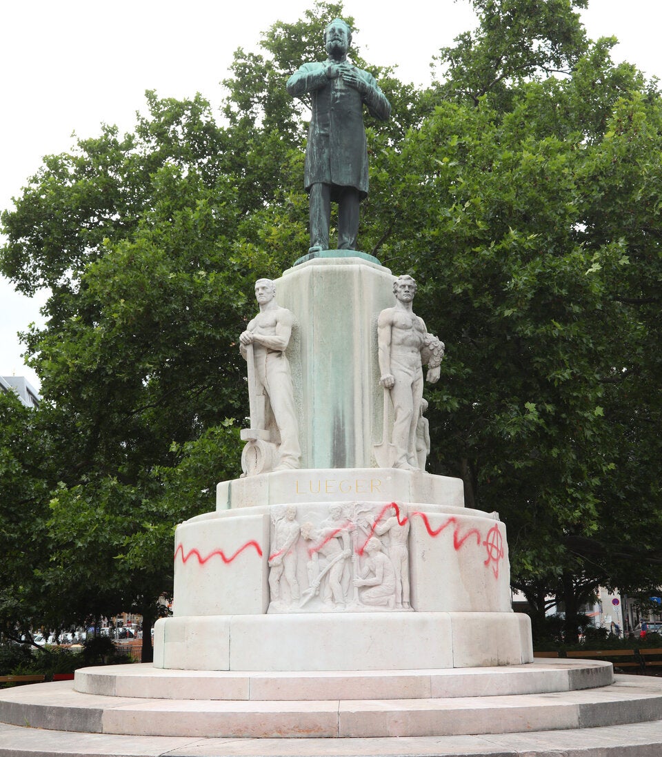 Lueger Denkmal beschmiert