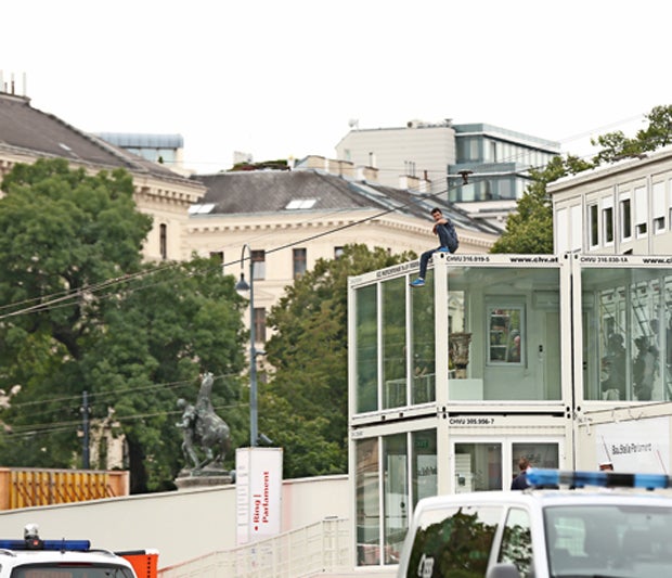 Syrer steigt freiwillig von Parlament