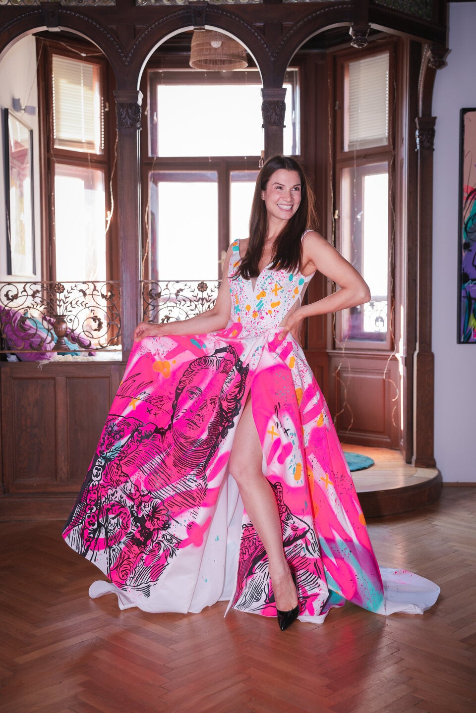 Kristina Worseg im Opernball-Kleid von Luis Morales