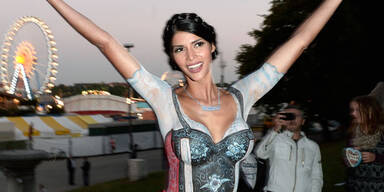 Micaela Schäfer versext das Oktoberfest