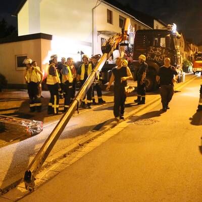 Dramatische Rettungsaktion: 400 Kilo-Mann geborgen