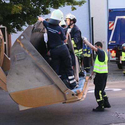 Dramatische Rettungsaktion: 400 Kilo-Mann geborgen