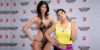 Indira boxt Micaela nieder