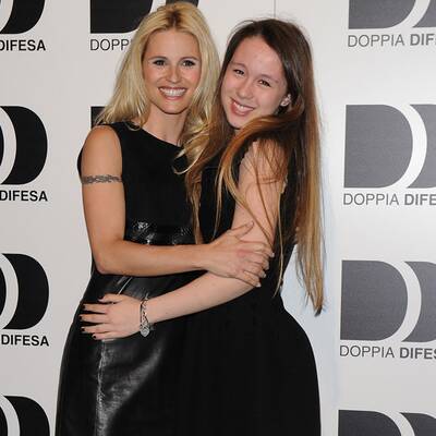 Jolie, Heidi & Co.: Wer ist die heißeste Star-Mama?