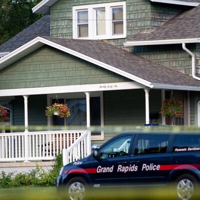 Der 34-Jährige soll an zwei Orten sieben Menschen hingerichtet haben, darunter seine Ex und seine Tochter