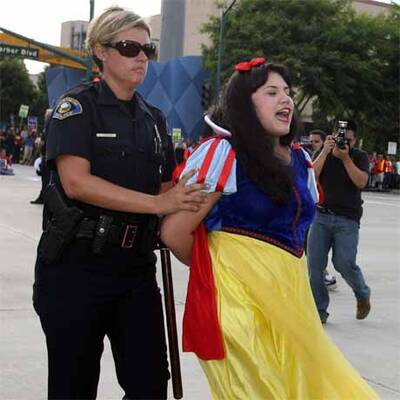 Mickey Mouse & Co verhaftet