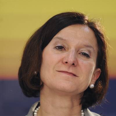 Drei Frauen, ein Uni-Rektor und ein Student