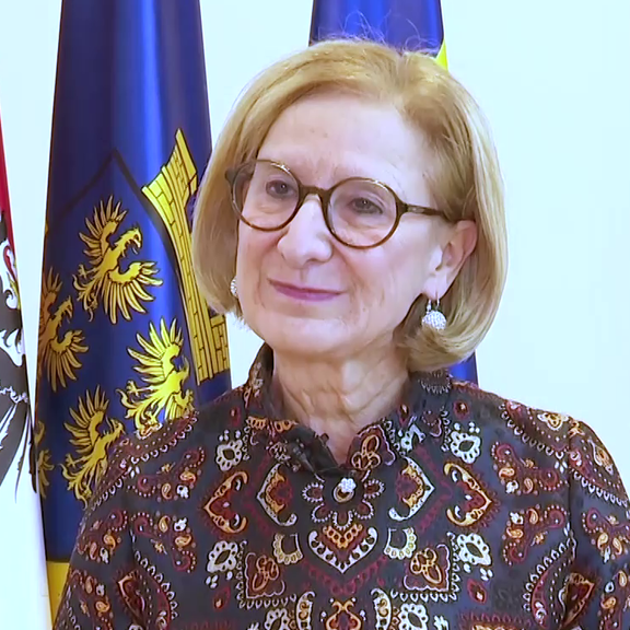 ÖVP-LH-Frau Johanna Mikl-Leitner im Interview | FELLNER! LIVE
