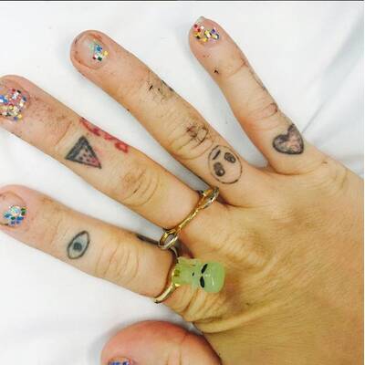 ....gehören Miley Cyrus! Pfui! 