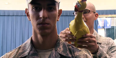So brutal sind die Methoden der Air Force!