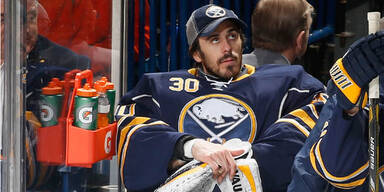 Buffalo gab Goalie Miller an St. Louis ab