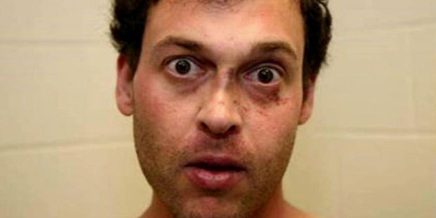 Millionär skalpiert und tötet Freundin wie in einer seiner Zeichnungen