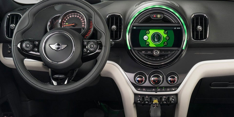Mini Countryman mit Plug-in-Hybrid startet