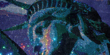 Mini Cooper mit einer Million Swarovski-Steinchen