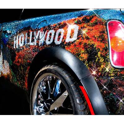 Mini Cooper mit einer Million Swarovski-Steinchen