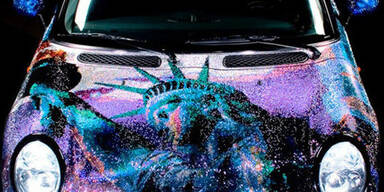 Mini Cooper mit einer Million Swarovski-Steinchen