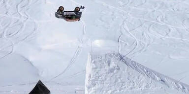 Video: Weltweit 1. Backflip mit dem Auto