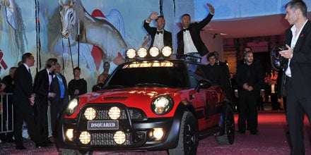 Update: Life Ball Mini 2011 von Dsquared²