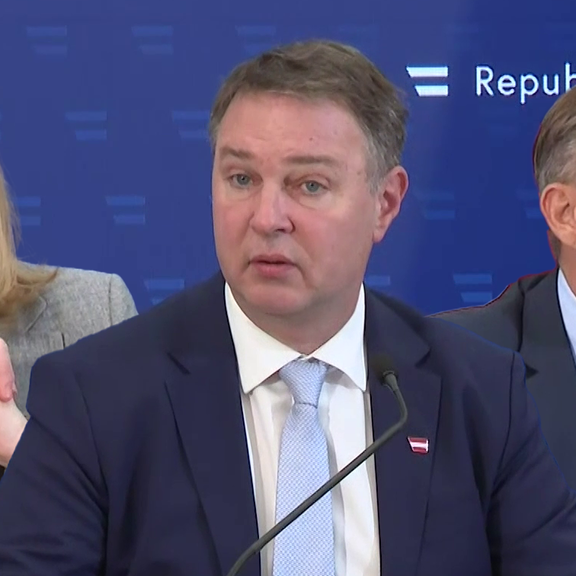 Strompreis-Hammer: Regierung will im Krisenfall eingreifen | Ministerrat im Zeichen von Energie