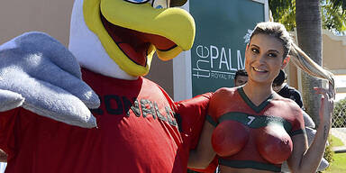 "Miss BumBum" fliegt aus Portugal-Camp