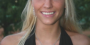 Ajla hat schönstes Lächeln