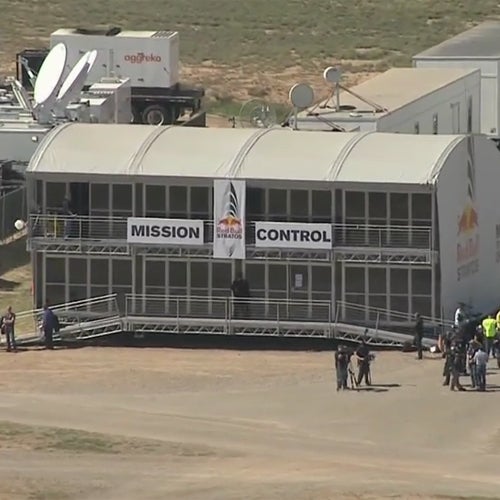 Baumgartners Stratos-Sprung abgeblasen