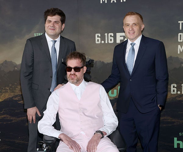 Dan Shotz, Kenneth Mitchell und Jonathan E. Steinberg