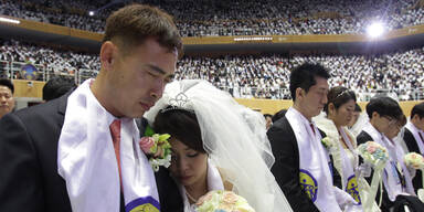 Sekte feiert Massenhochzeit