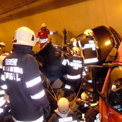 Unfall auf der A2 - Herzogbergtunnel 