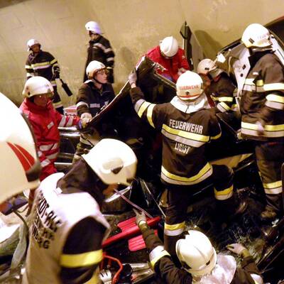 Unfall auf der A2 - Herzogbergtunnel 