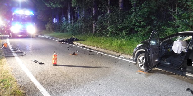 16-jähriger Mopedlenker stirbt bei Frontalcrash