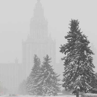 Schneesturm: Verkehrschaos in Moskau