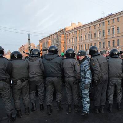 Dutzende Festnahmen von Putin-Gegnern