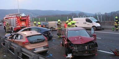 Massencrash auf der A22: 6 Verletzte 