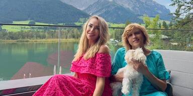 Ekaterina Mucha und Mama Galina Soboleva im Walchsee Lakeside.