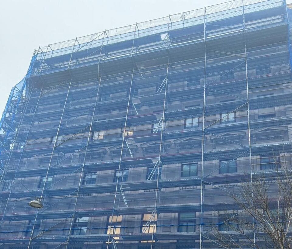 Dieses Baugerüst diente den Einbrechern als Klettergerüst