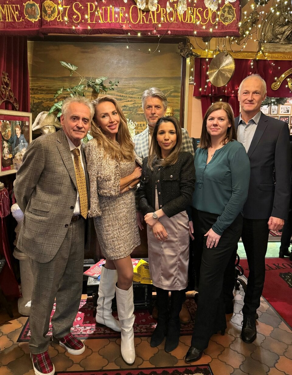 Christian und Ekaterina Mucha mit den beiden Ehepaaren Köppen und Papez.